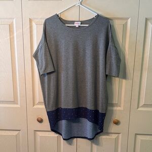 Gray Short Sleeve High-Low Top with Navy Accent